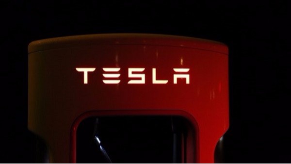 特斯拉國(guó)產(chǎn)預(yù)售時(shí)間的公布，對(duì)電池專用鐵粉來(lái)說(shuō)是利好嗎？