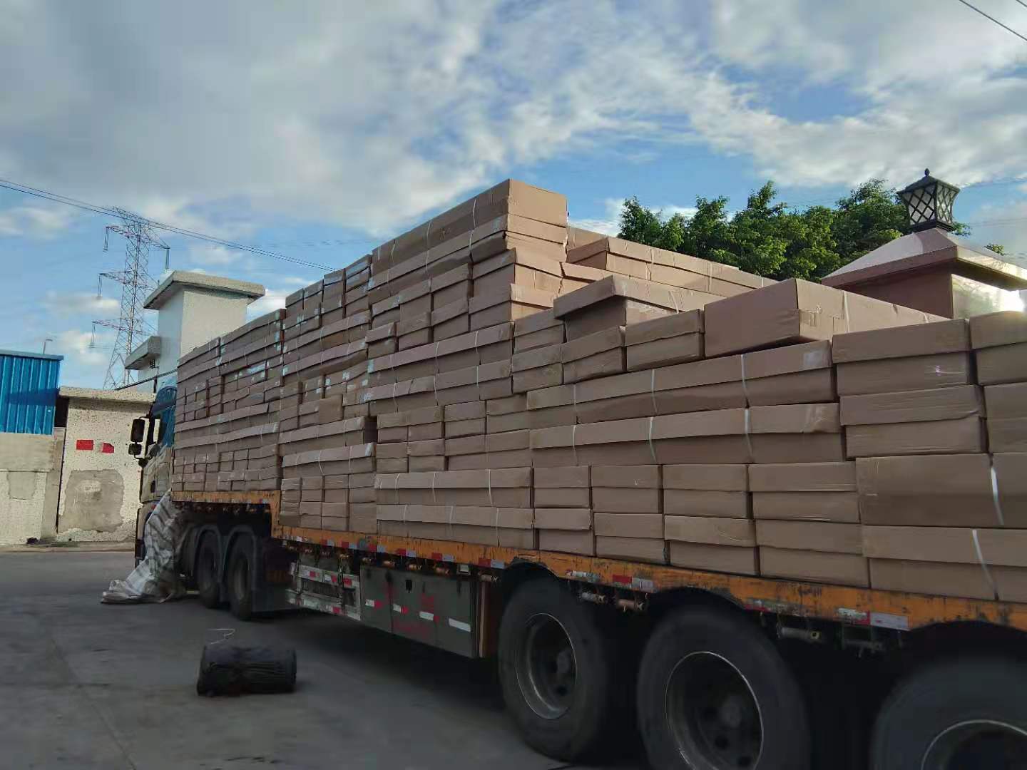 找鐵床批發(fā)，不如找廠家