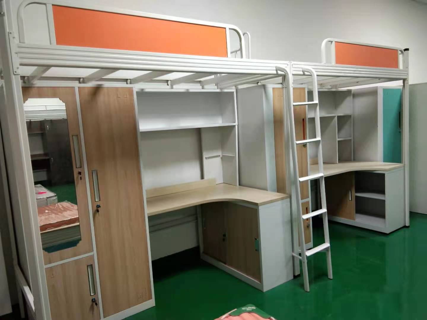 給孩子睡雙層鐵床時(shí)，需要考慮哪些事？