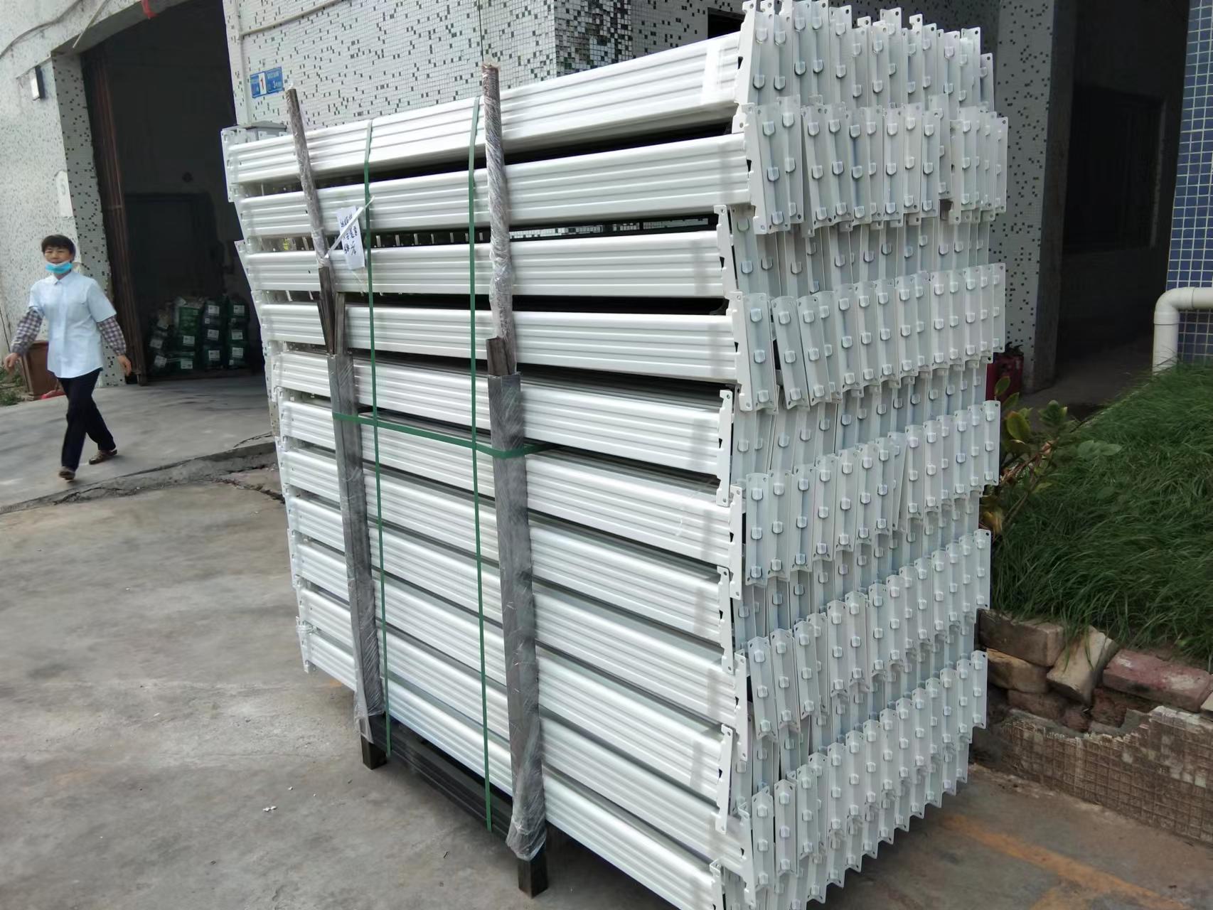 上下鋪雙層鐵架床的發(fā)貨時(shí)間到了！