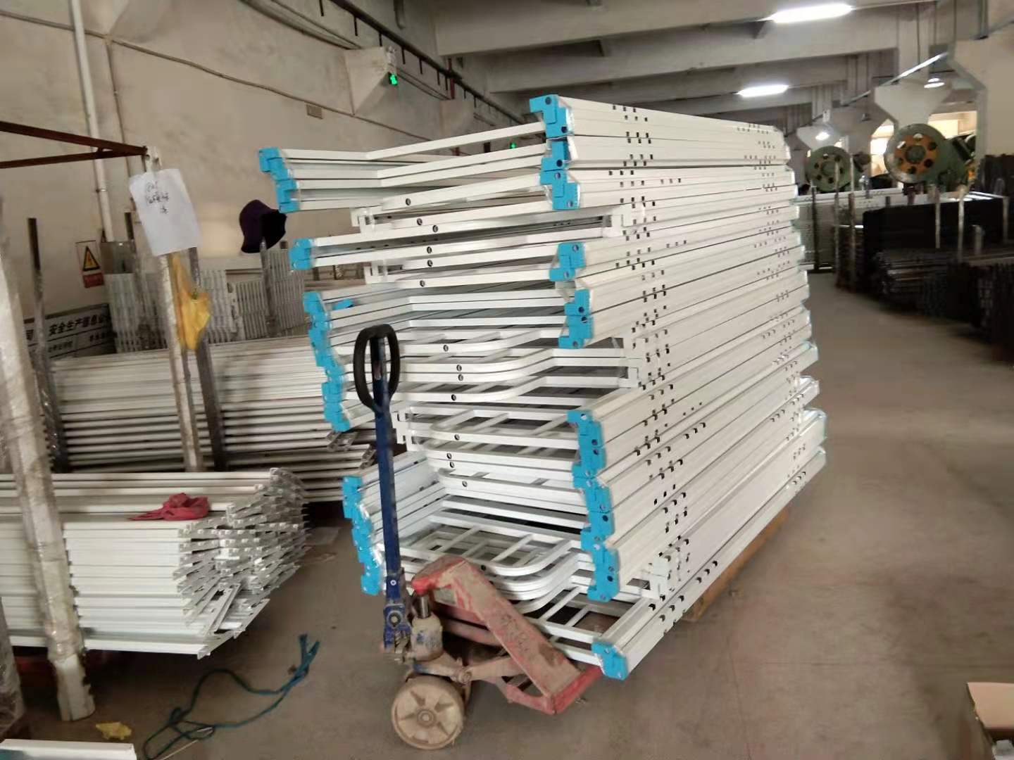 大學(xué)生公寓床廠家批發(fā)靠譜嗎？