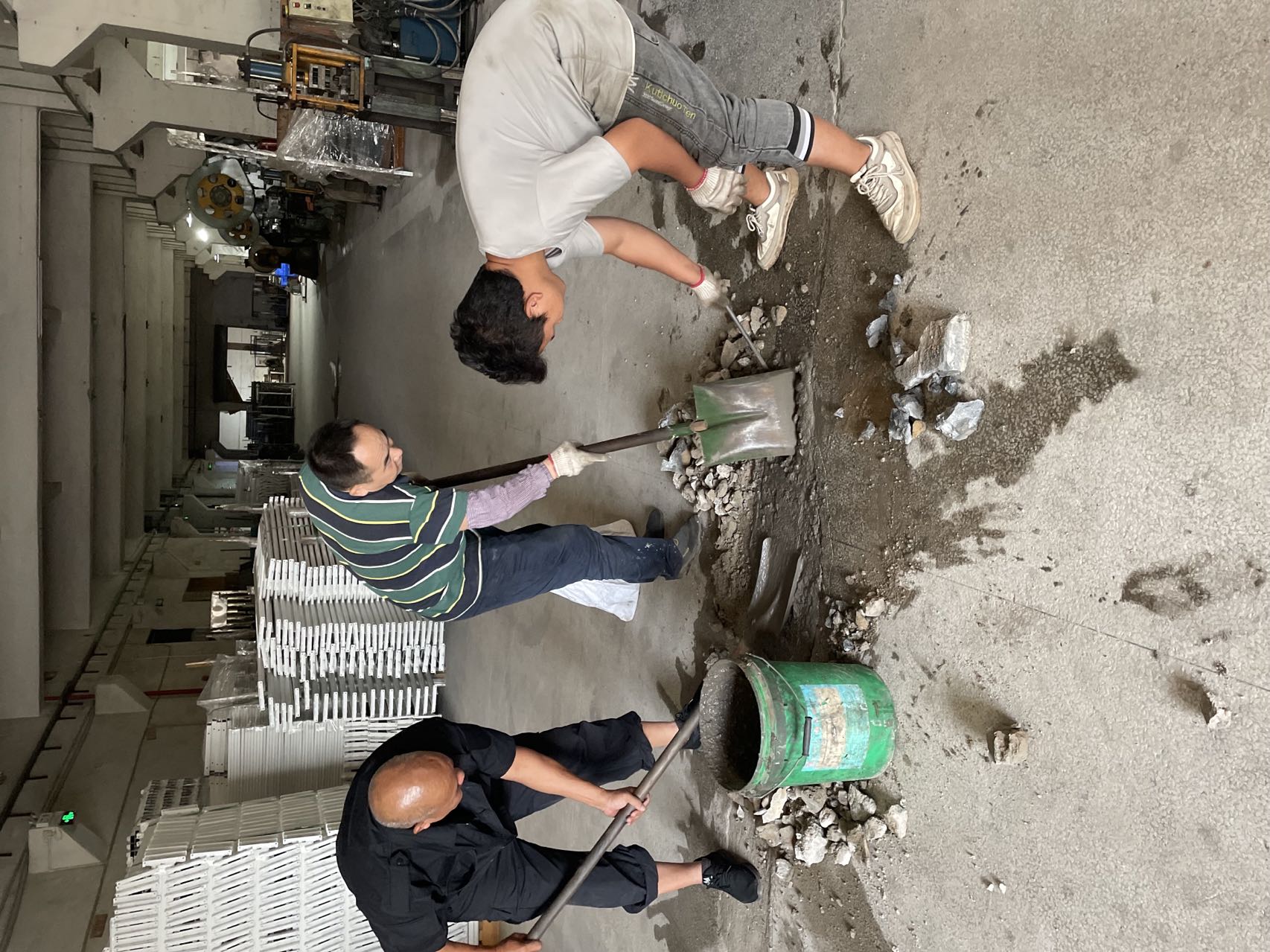 上下鋪鐵床廠家淡季整頓修理中！